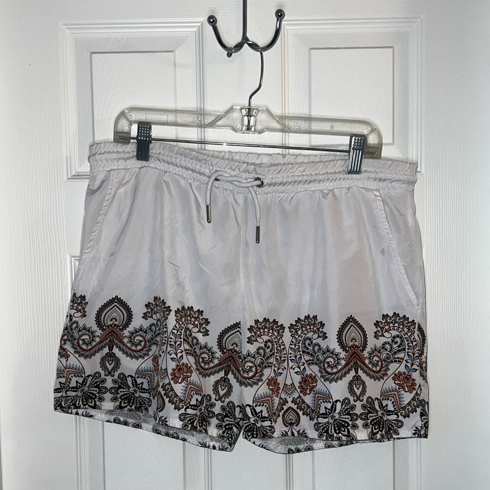 Boohoo Men's White Trunks with Pattern